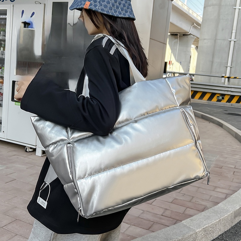Women Y2k Silver Shoulder Bag  - Down Jacket Packable reseña y precio