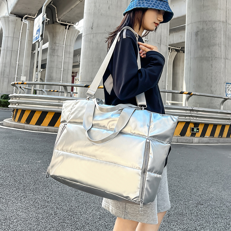 Women Y2k Silver Shoulder Bag  - Down Jacket Packable reseña y precio